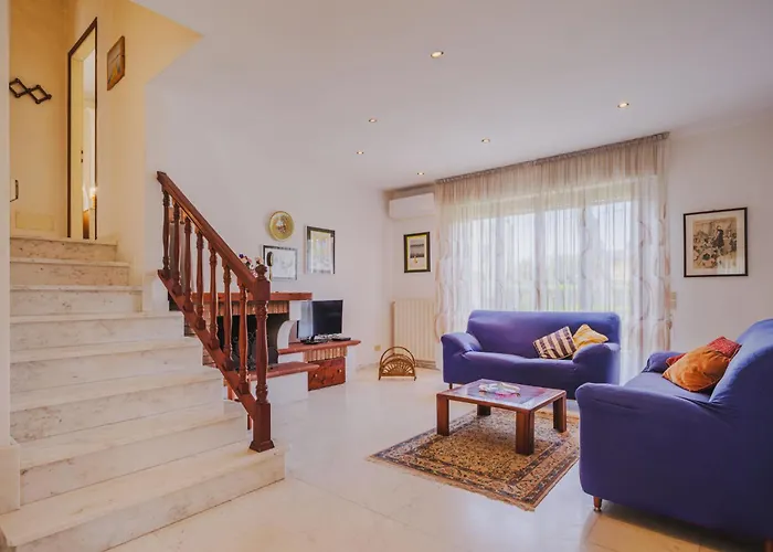 펜션 Patrizia By Interhome 마리아나디피에트라산타