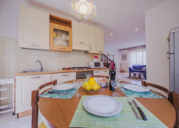 Patrizia By Interhome 마리아나디피에트라산타